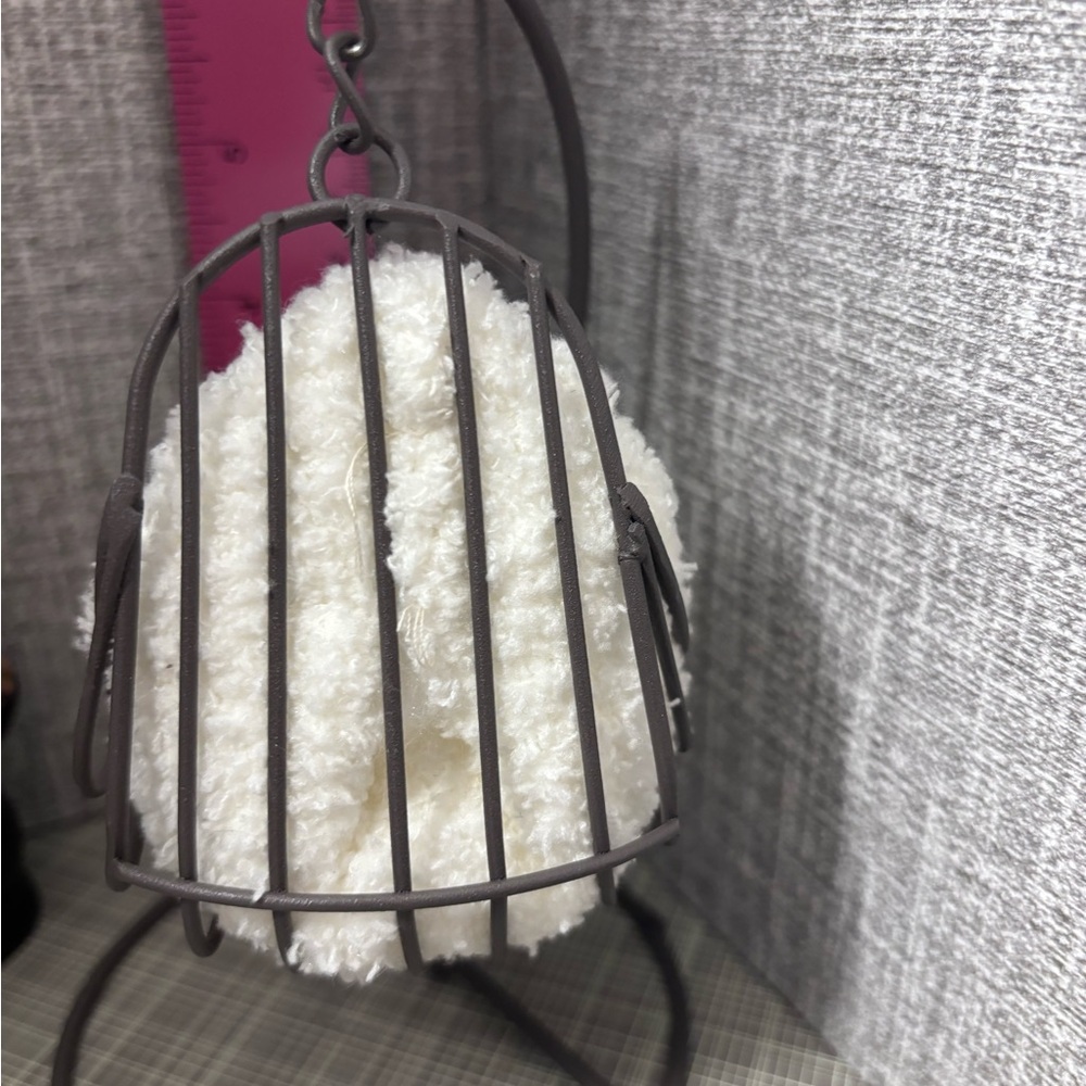 Miniature 1/12 Swing Chair - Picture 3 of 4